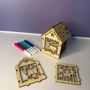 Lítið tréhús + ljós